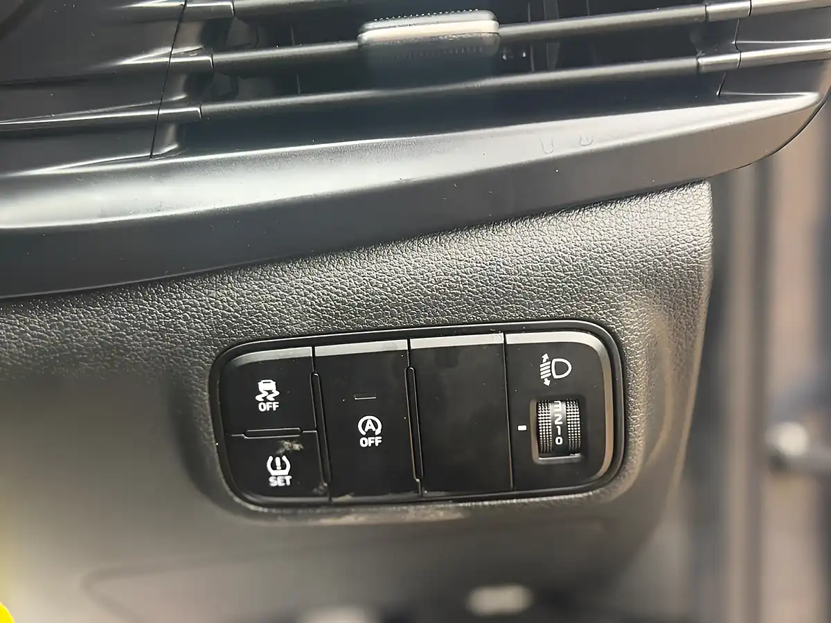 Used 2022 Hyundai Bayon Se Connect Grey - Interior and Exterior details 17
