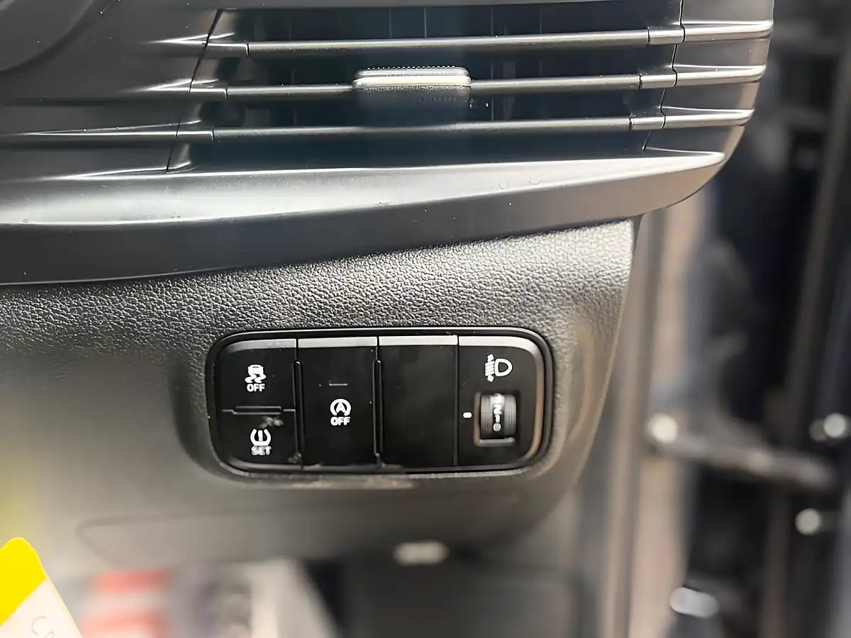 Used 2022 Hyundai Bayon Se Connect Grey - Interior and Exterior details 19
