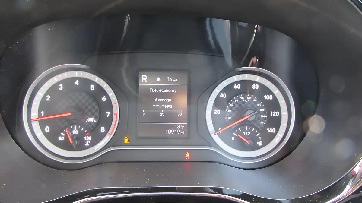 Used 2022 Hyundai I10 Se Connect Silver - Interior and Exterior details 12