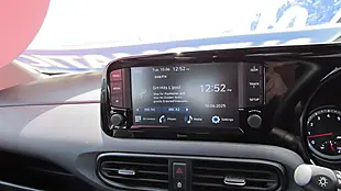 Used 2022 Hyundai I10 Se Connect Silver - Interior and Exterior details 14