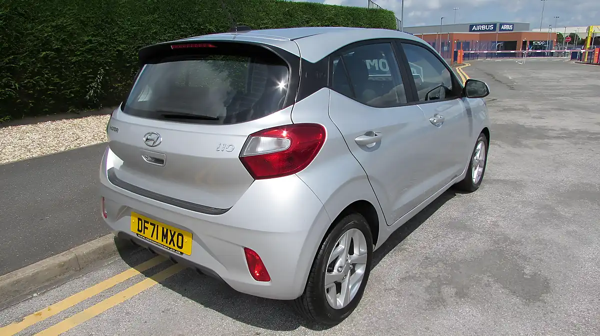Used 2022 Hyundai I10 Se Connect Silver - Interior and Exterior details 7