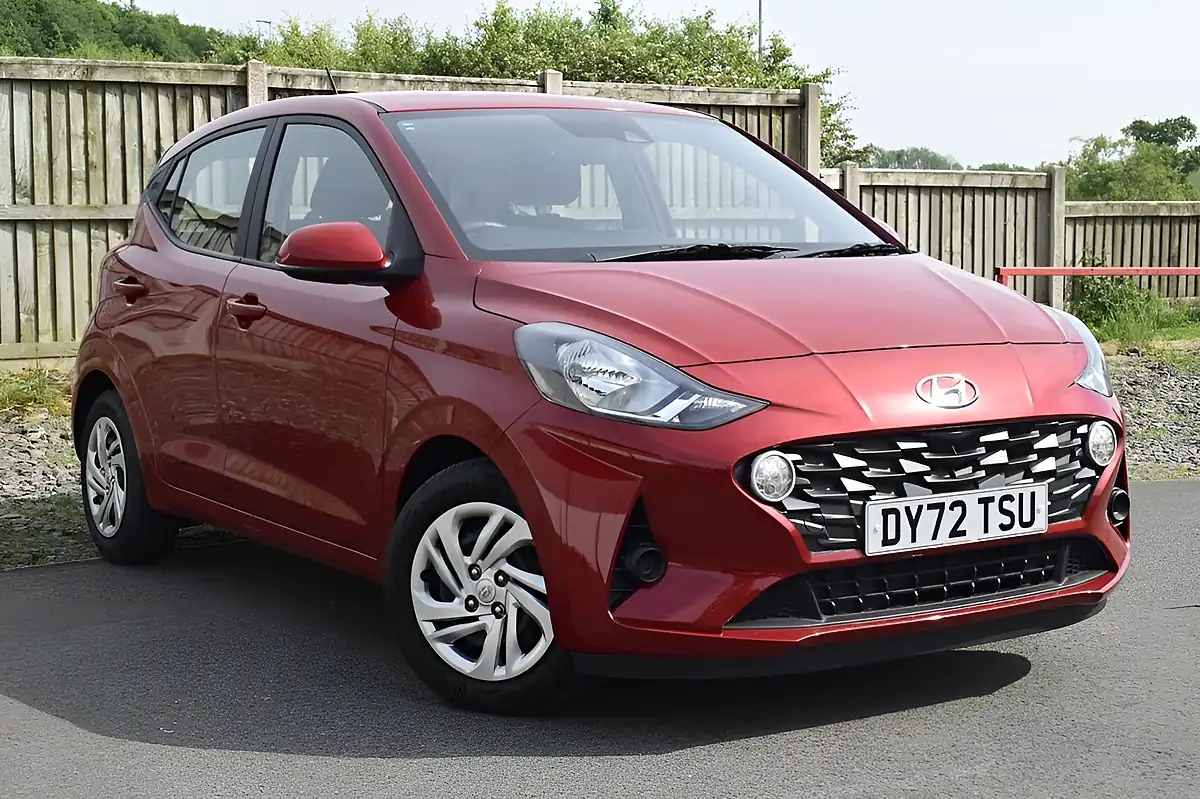 Used 2022 Hyundai I10 Se Dragon Red - Front View