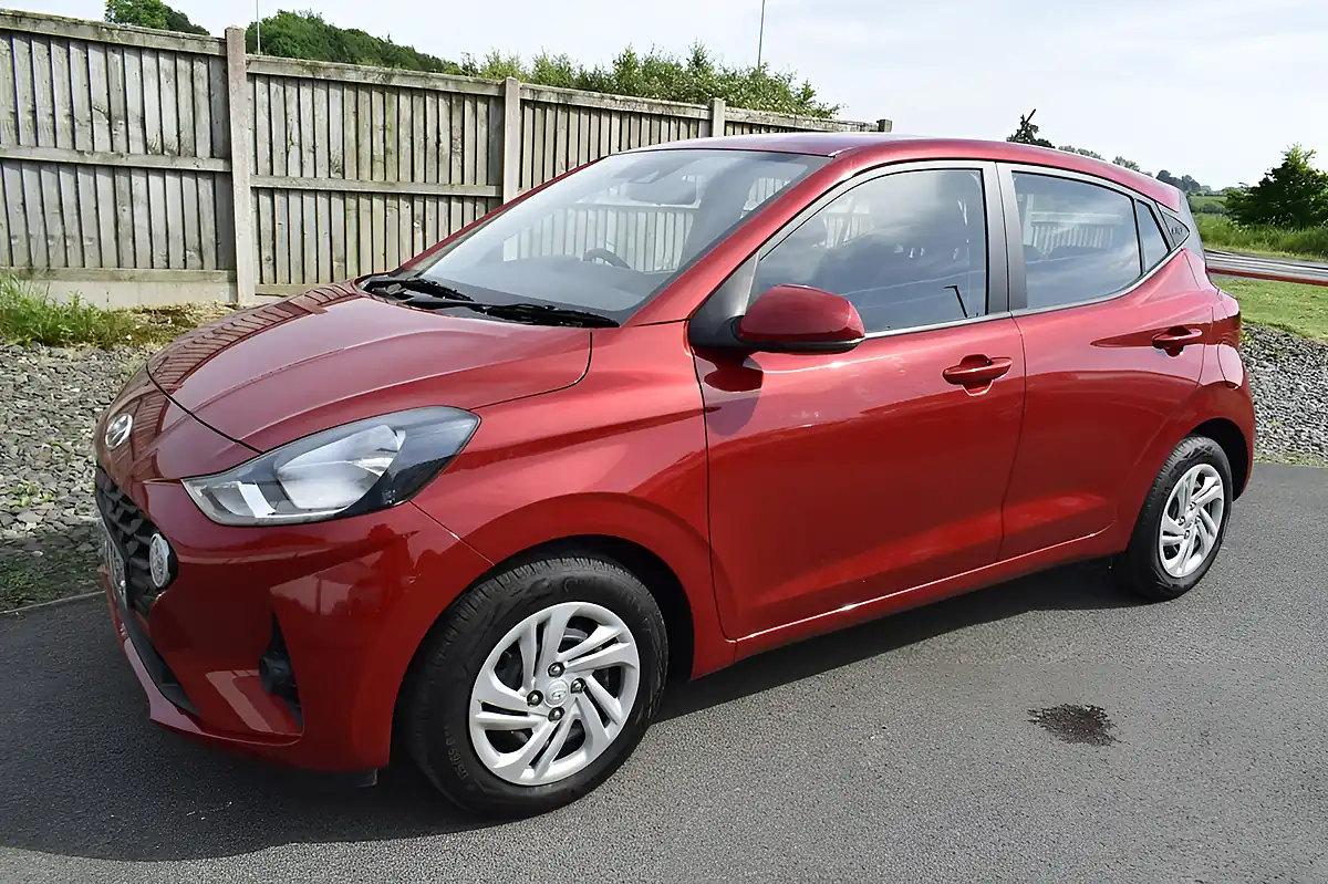 Used 2022 Hyundai I10 Se Dragon Red - Interior and Exterior details 11