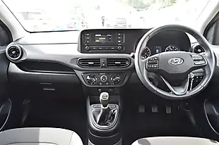 Used 2022 Hyundai I10 Se Dragon Red - Interior and Exterior details 14