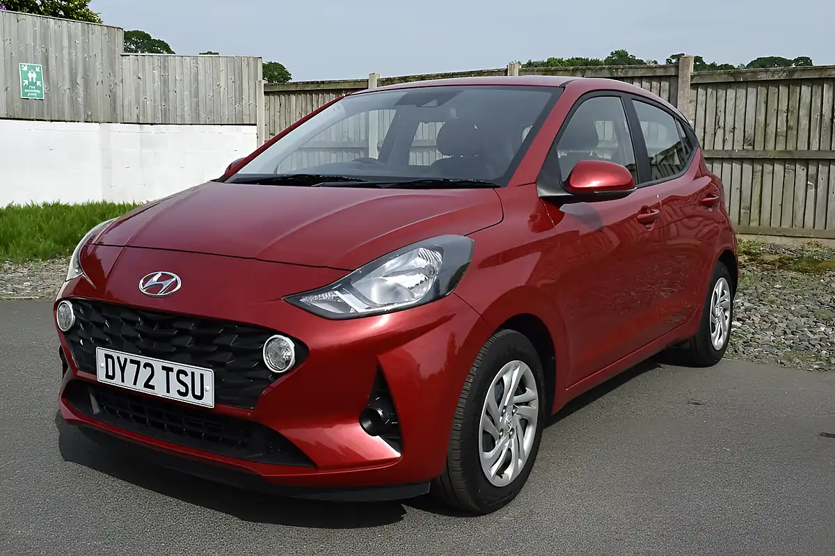 Used 2022 Hyundai I10 Se Dragon Red - Interior and Exterior details 3