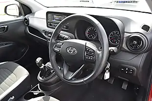 Used 2022 Hyundai I10 Se Dragon Red - Interior and Exterior details 9
