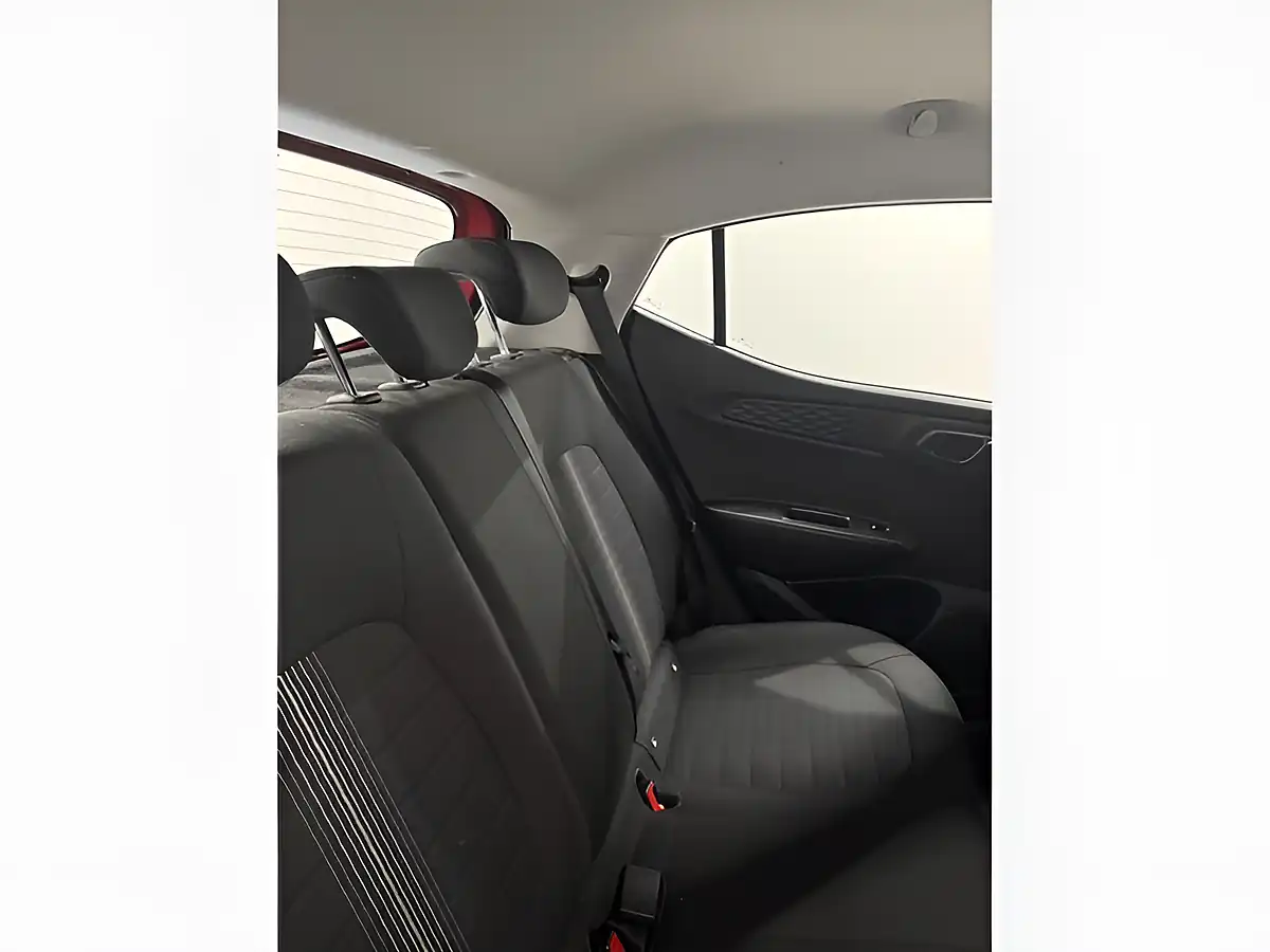Used 2022 Hyundai i10 Se Dragon Red - Interior and Exterior details 13