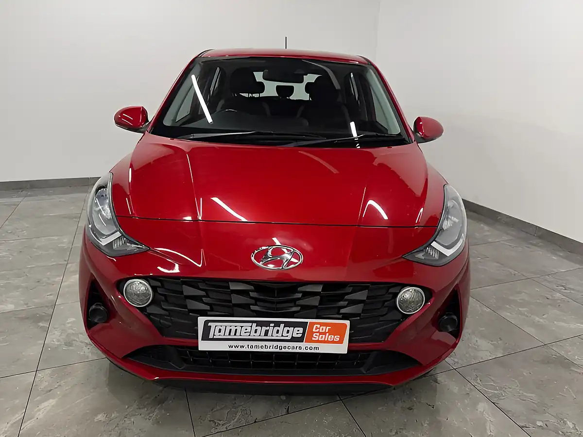 Used 2022 Hyundai i10 Se Dragon Red - Interior and Exterior details 3