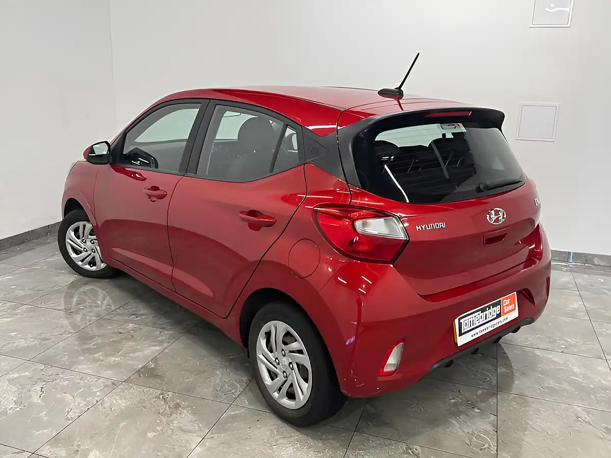 Used 2022 Hyundai i10 Se Dragon Red - Interior and Exterior details 5