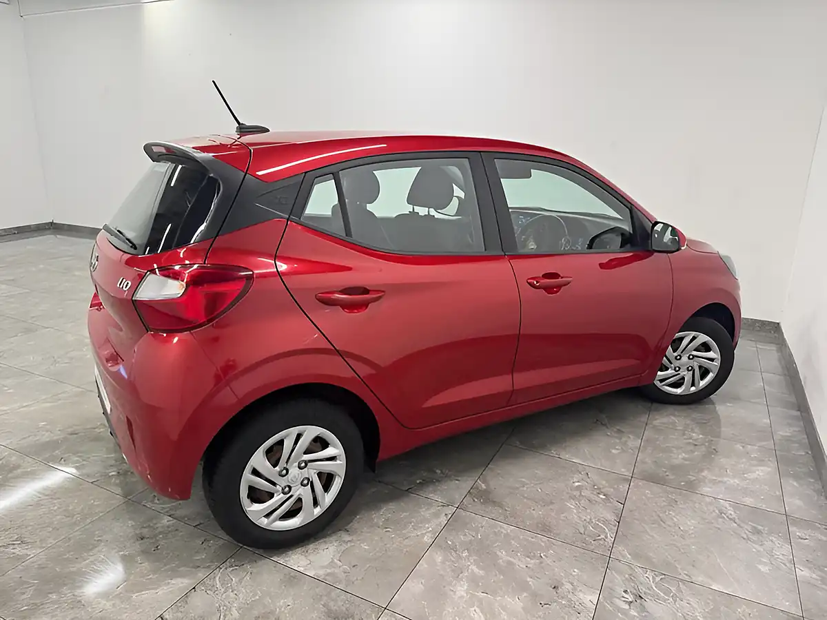 Used 2022 Hyundai i10 Se Dragon Red - Interior and Exterior details 8