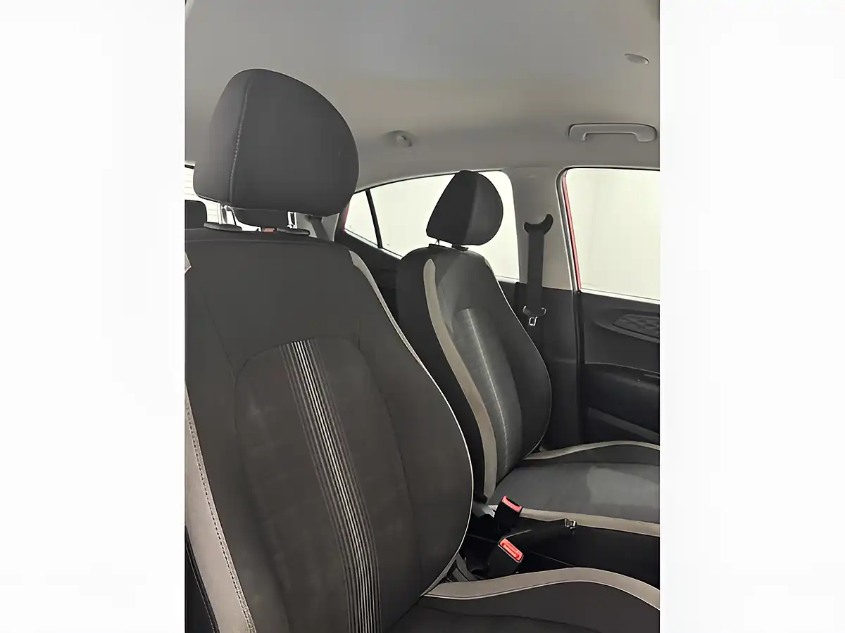 Used 2022 Hyundai i10 Se Dragon Red - Interior and Exterior details 9
