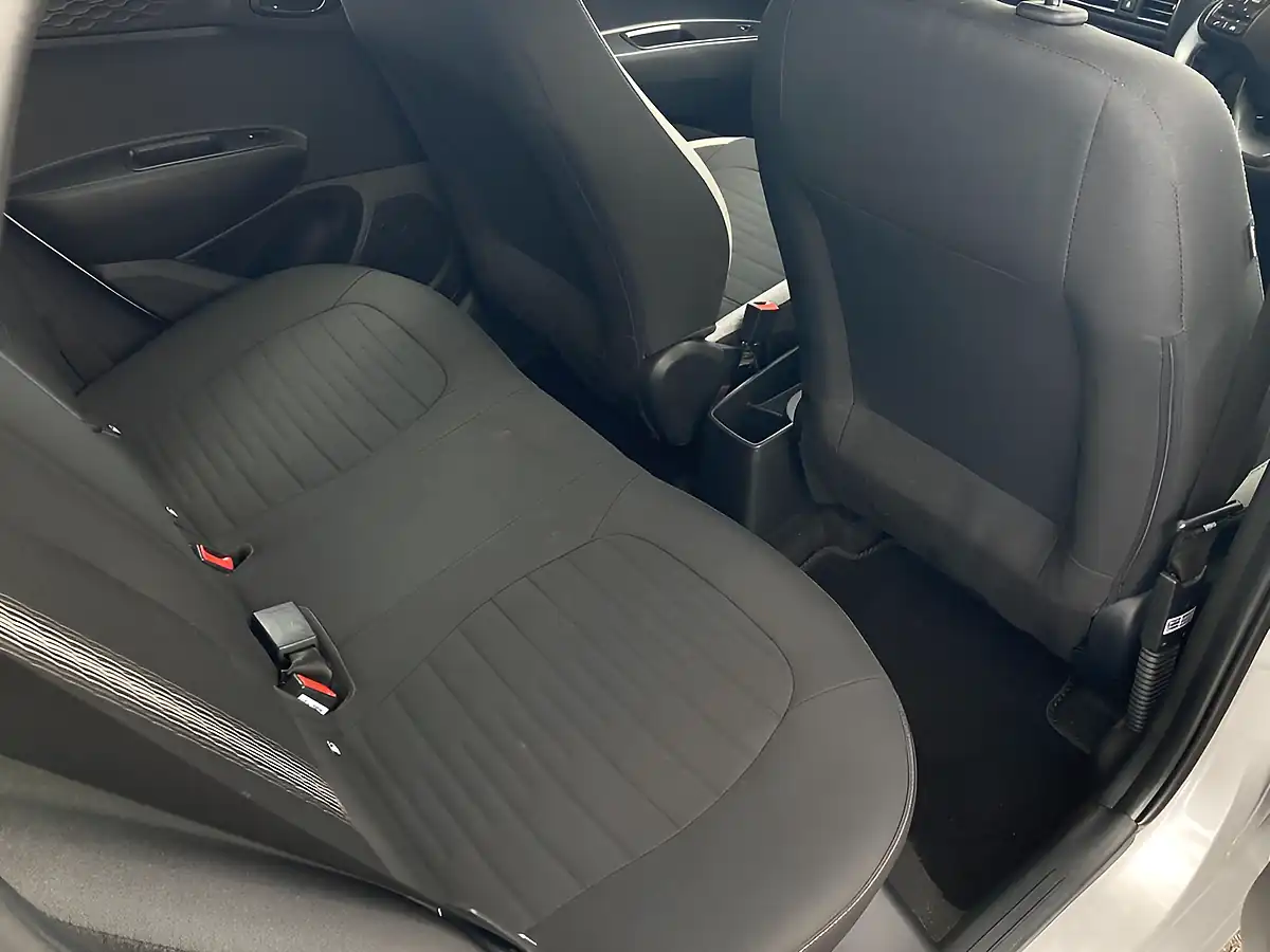 Used 2022 Hyundai I10 Se Grey - Interior and Exterior details 12