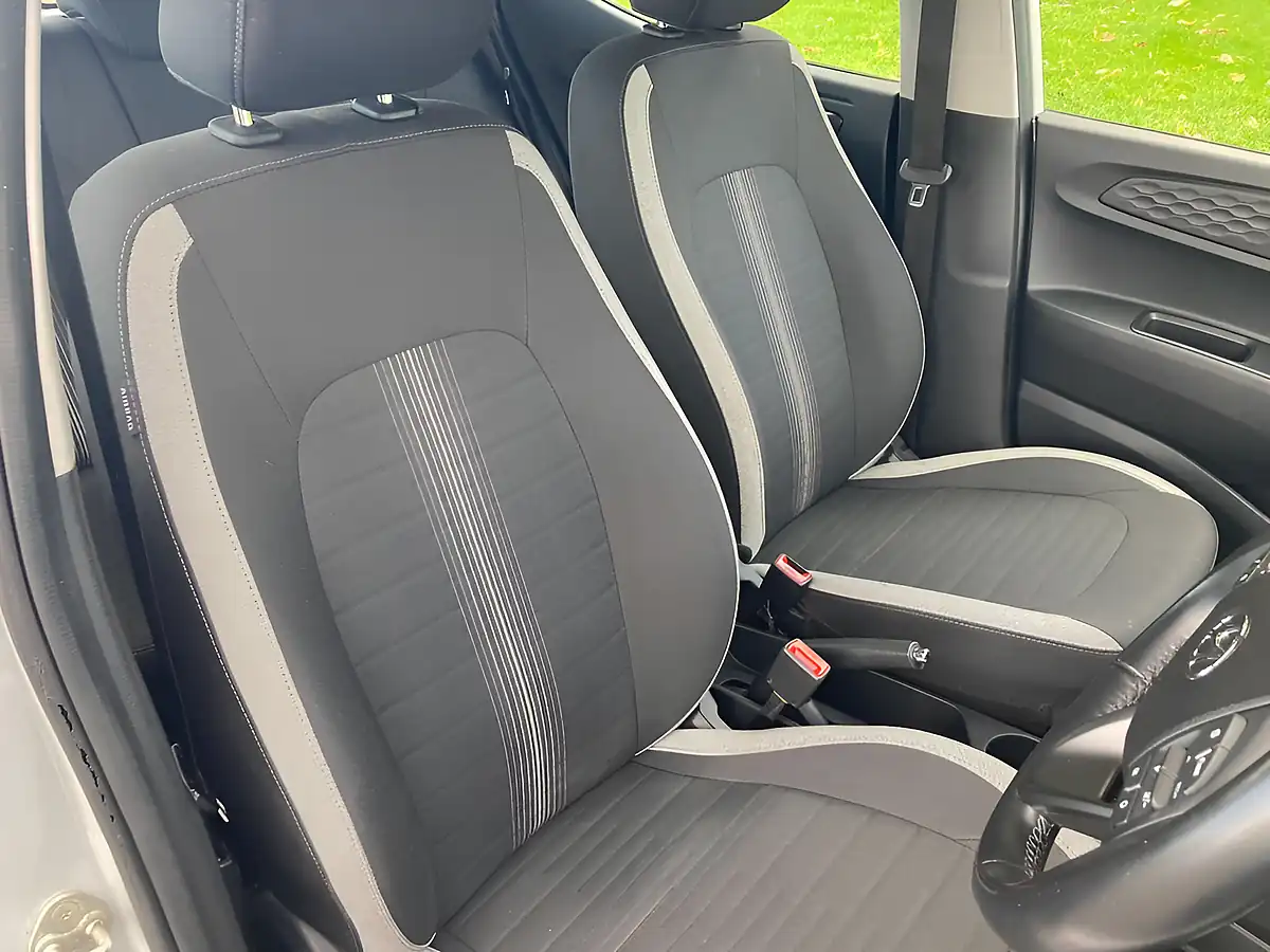 Used 2022 Hyundai I10 Se Grey - Interior and Exterior details 15