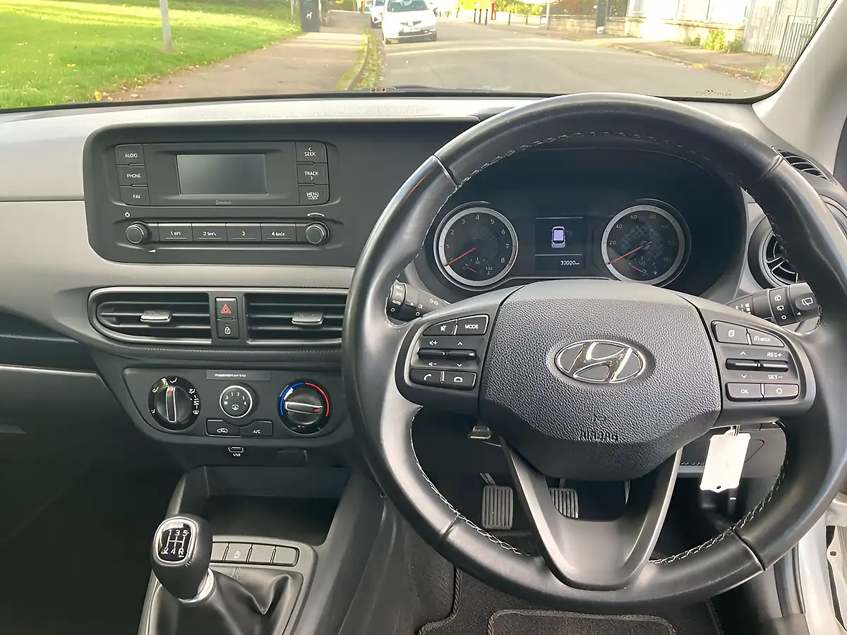 Used 2022 Hyundai I10 Se Grey - Interior and Exterior details 16