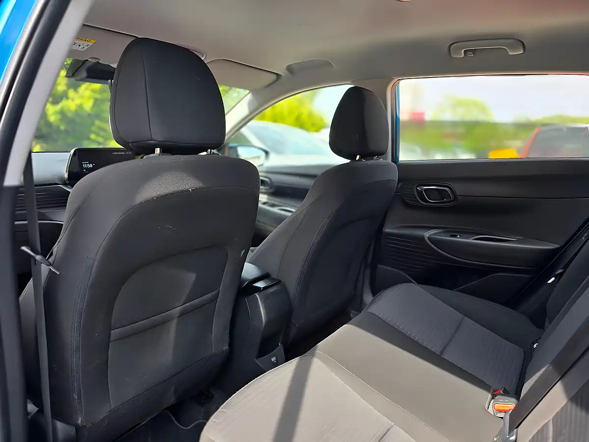 Used 2022 Hyundai I20 Premium Blue - Interior and Exterior details 11