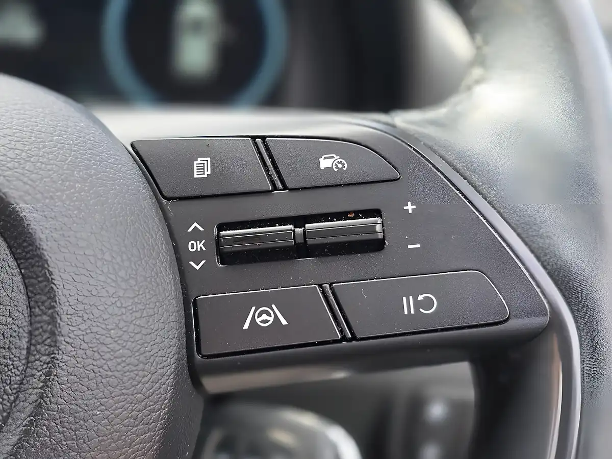 Used 2022 Hyundai I20 Premium Blue - Interior and Exterior details 12