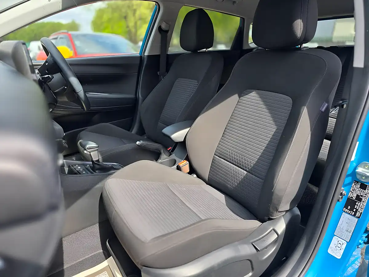Used 2022 Hyundai I20 Premium Blue - Interior and Exterior details 17