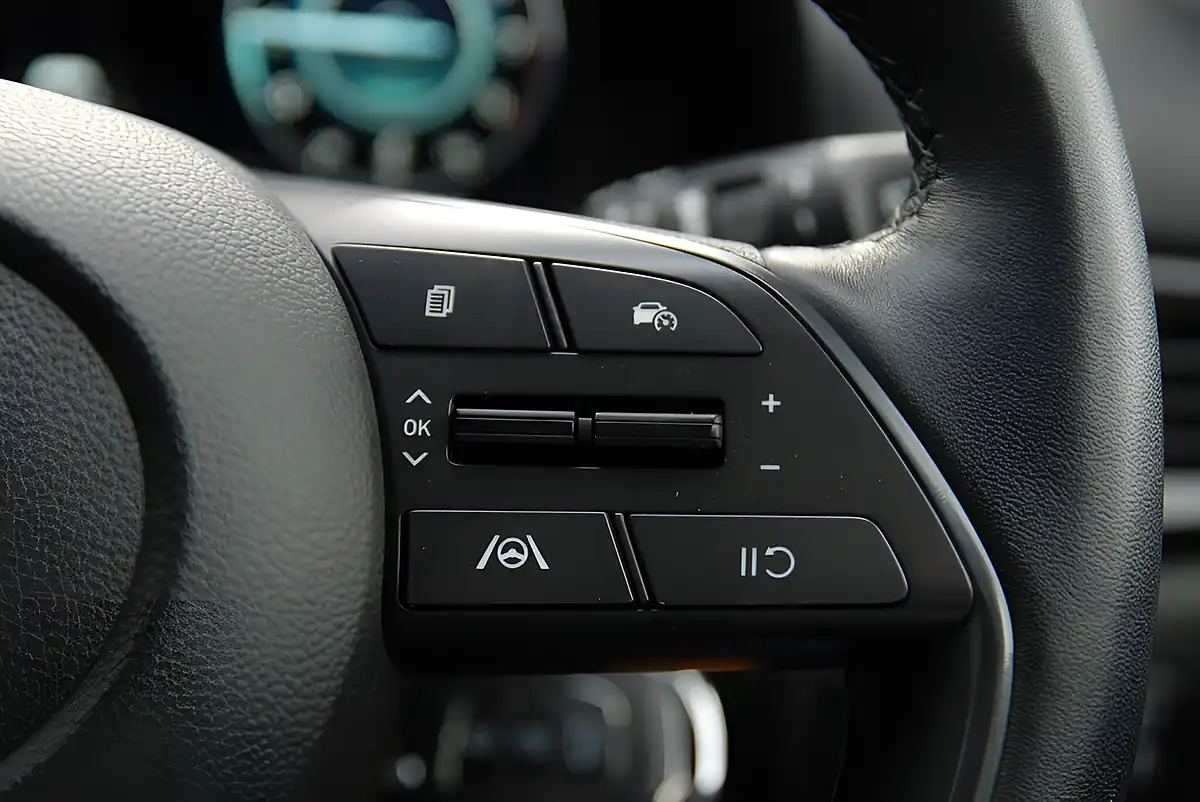 Used 2022 Hyundai i20 Premium Blue - Interior and Exterior details 10