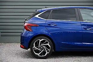 Used 2022 Hyundai i20 Premium Blue - Interior and Exterior details 12