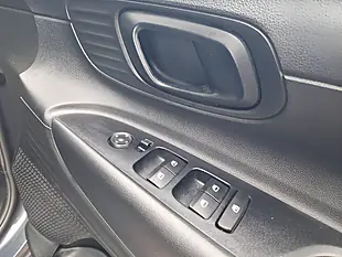 Used 2022 Hyundai i20 Se Connect Aurora Grey - Interior and Exterior details 11