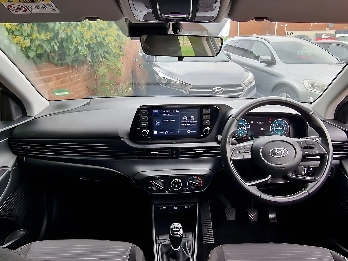 Used 2022 Hyundai i20 Se Connect Aurora Grey - Interior and Exterior details 13