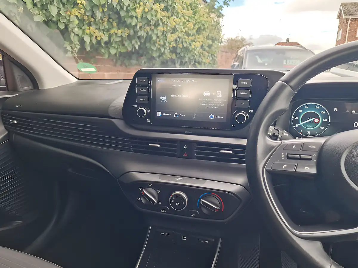 Used 2022 Hyundai i20 Se Connect Aurora Grey - Interior and Exterior details 15