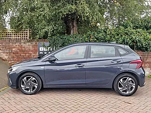 Used 2022 Hyundai i20 Se Connect Aurora Grey - Interior and Exterior details 2