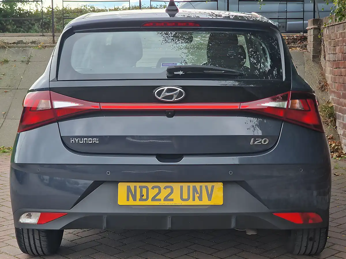 Used 2022 Hyundai i20 Se Connect Aurora Grey - Interior and Exterior details 4