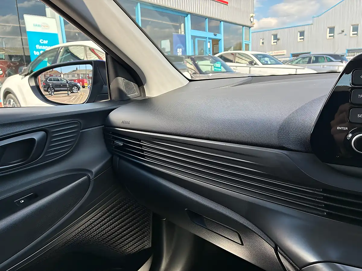 Used 2022 Hyundai i20 Se Connect Intense Blue - Interior and Exterior details 10