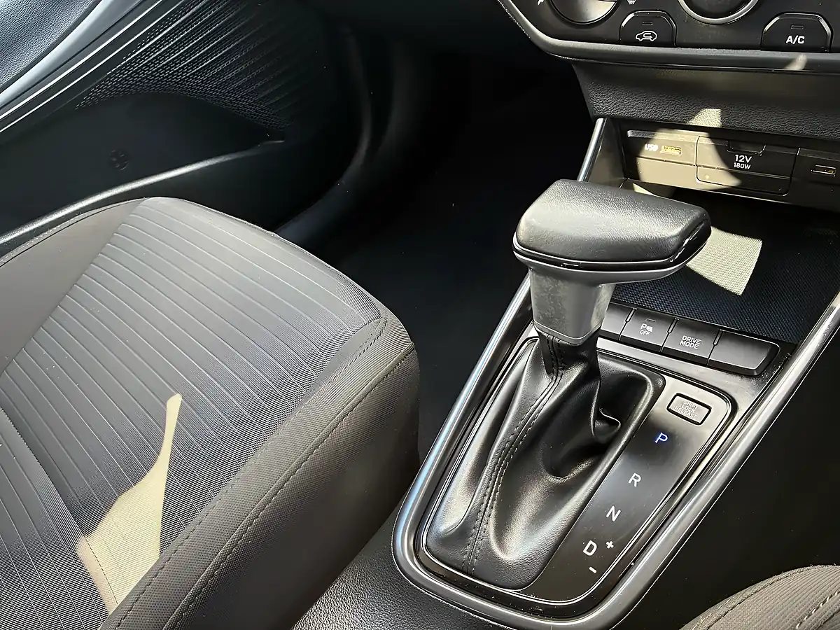 Used 2022 Hyundai i20 Se Connect Intense Blue - Interior and Exterior details 11