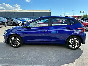 Used 2022 Hyundai i20 Se Connect Intense Blue - Interior and Exterior details 12