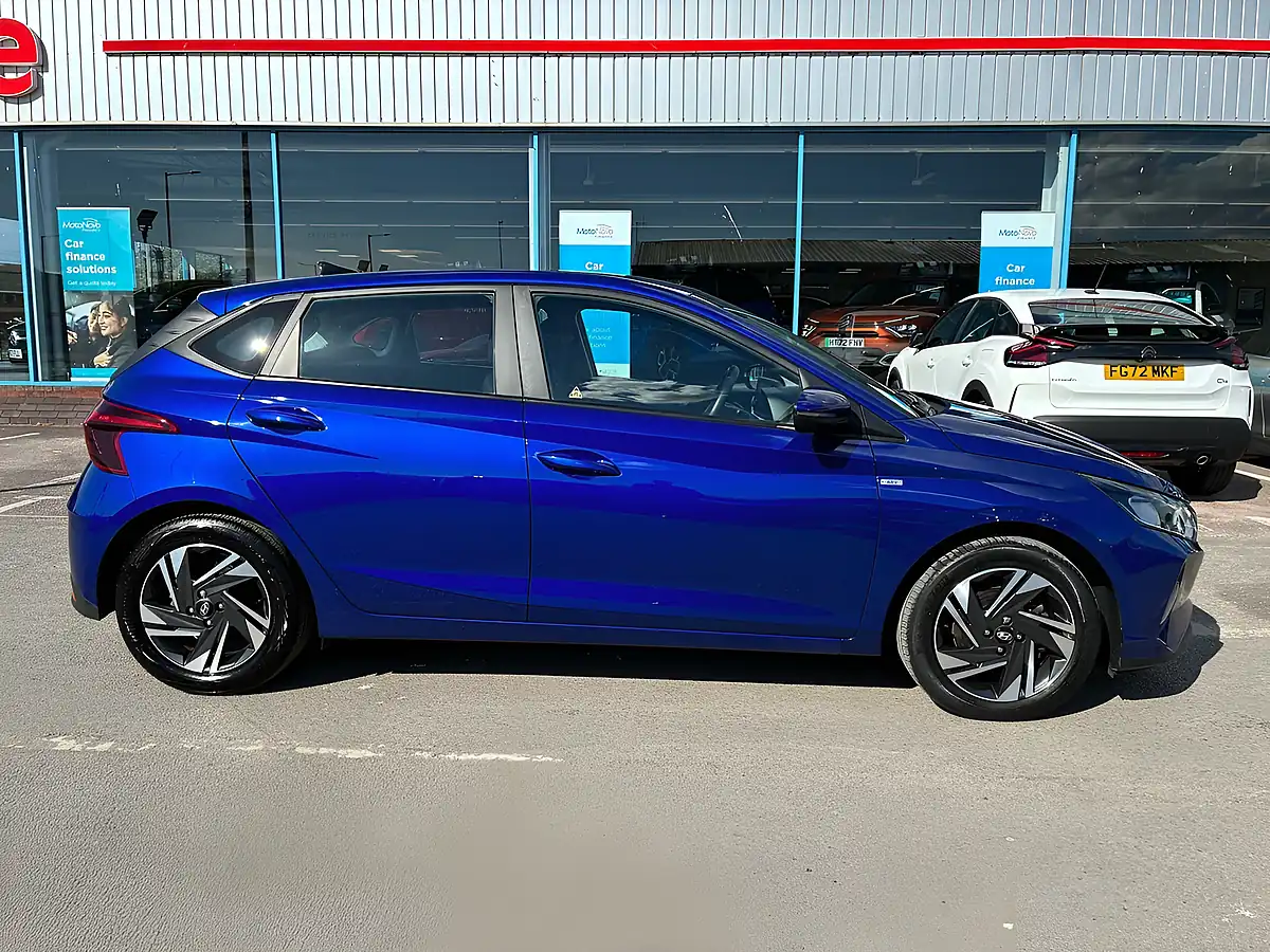 Used 2022 Hyundai i20 Se Connect Intense Blue - Interior and Exterior details 13