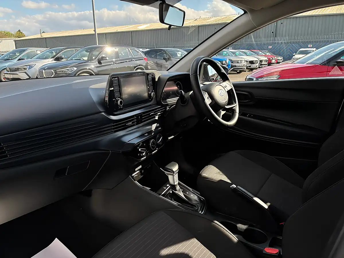 Used 2022 Hyundai i20 Se Connect Intense Blue - Interior and Exterior details 14