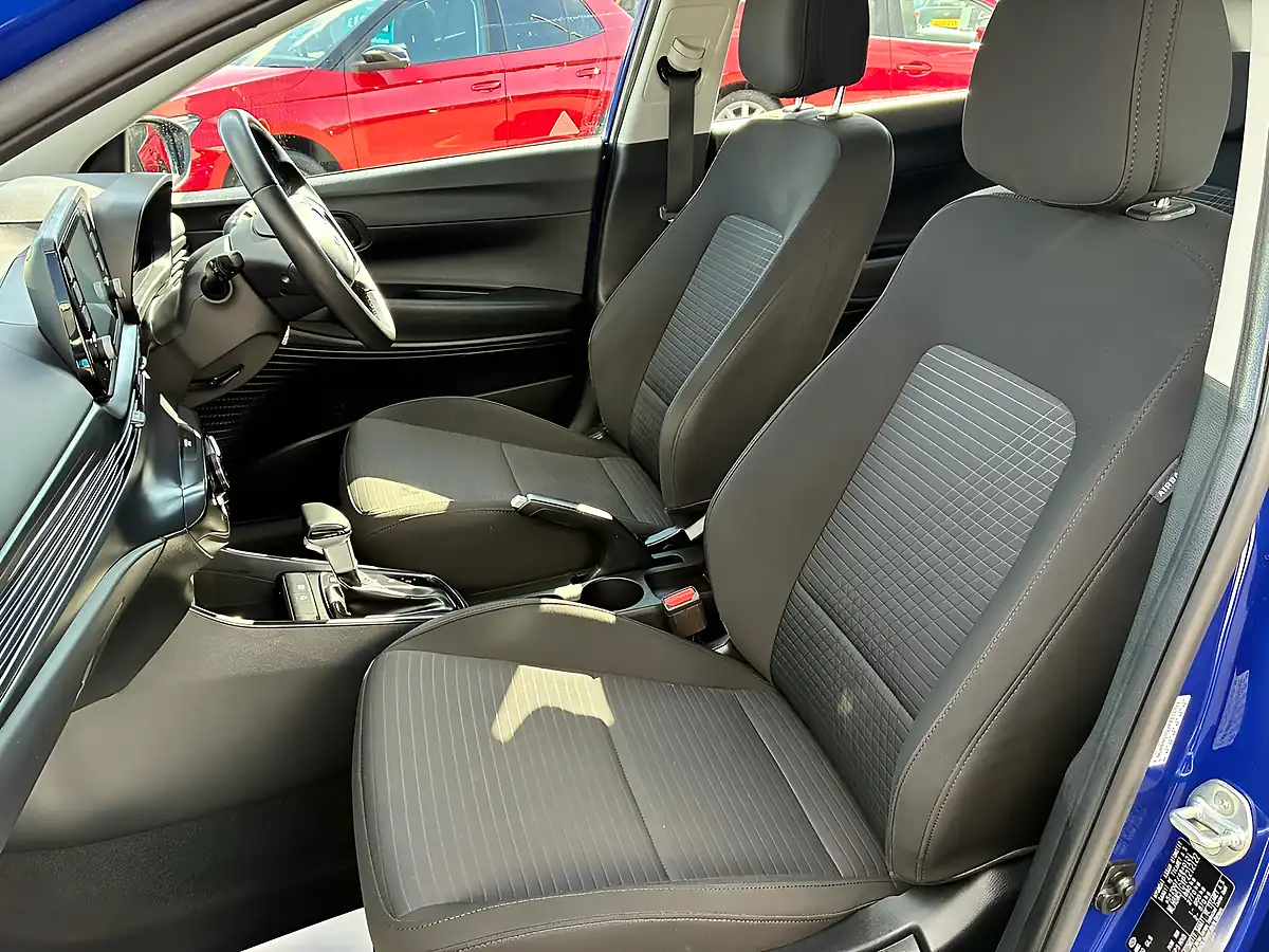 Used 2022 Hyundai i20 Se Connect Intense Blue - Interior and Exterior details 15