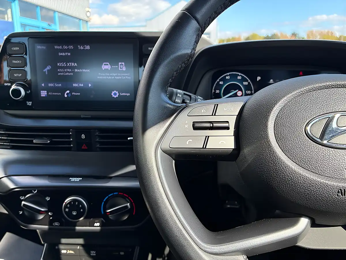 Used 2022 Hyundai i20 Se Connect Intense Blue - Interior and Exterior details 16
