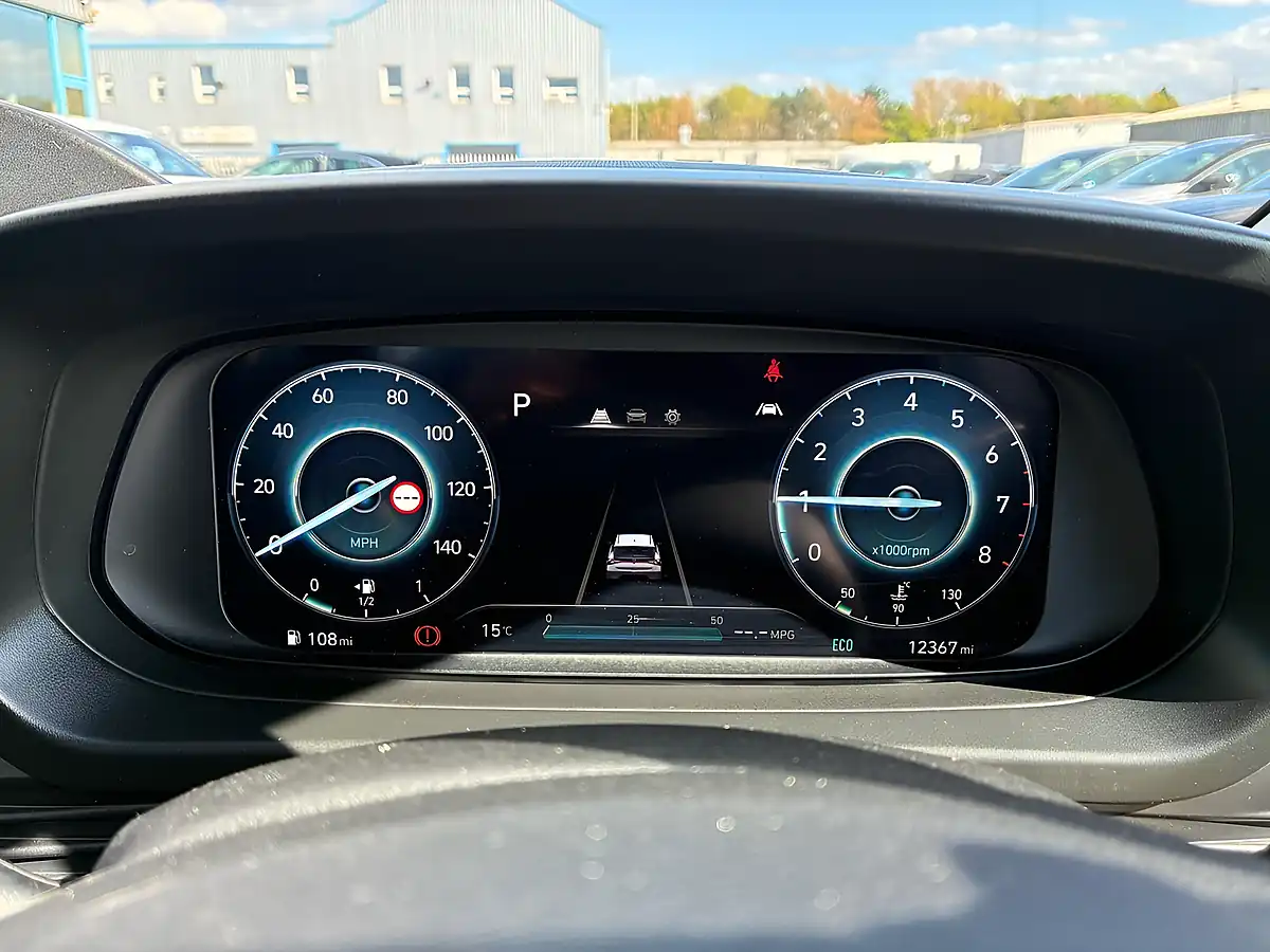 Used 2022 Hyundai i20 Se Connect Intense Blue - Interior and Exterior details 18