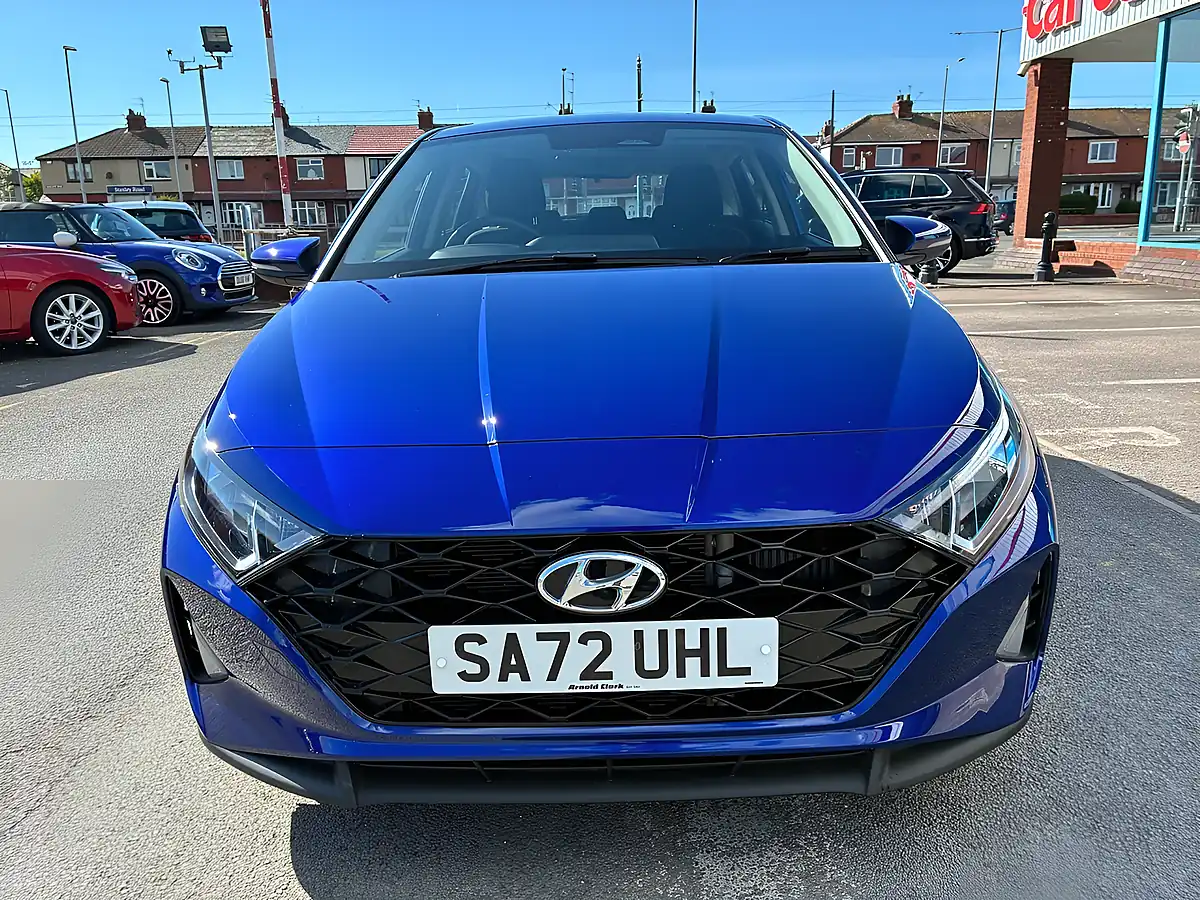 Used 2022 Hyundai i20 Se Connect Intense Blue - Interior and Exterior details 19