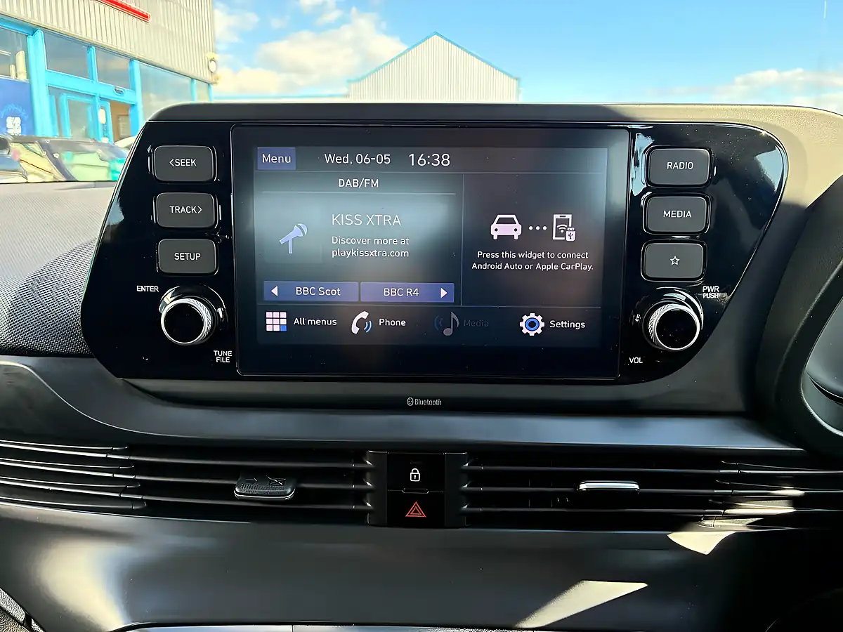 Used 2022 Hyundai i20 Se Connect Intense Blue - Interior and Exterior details 9
