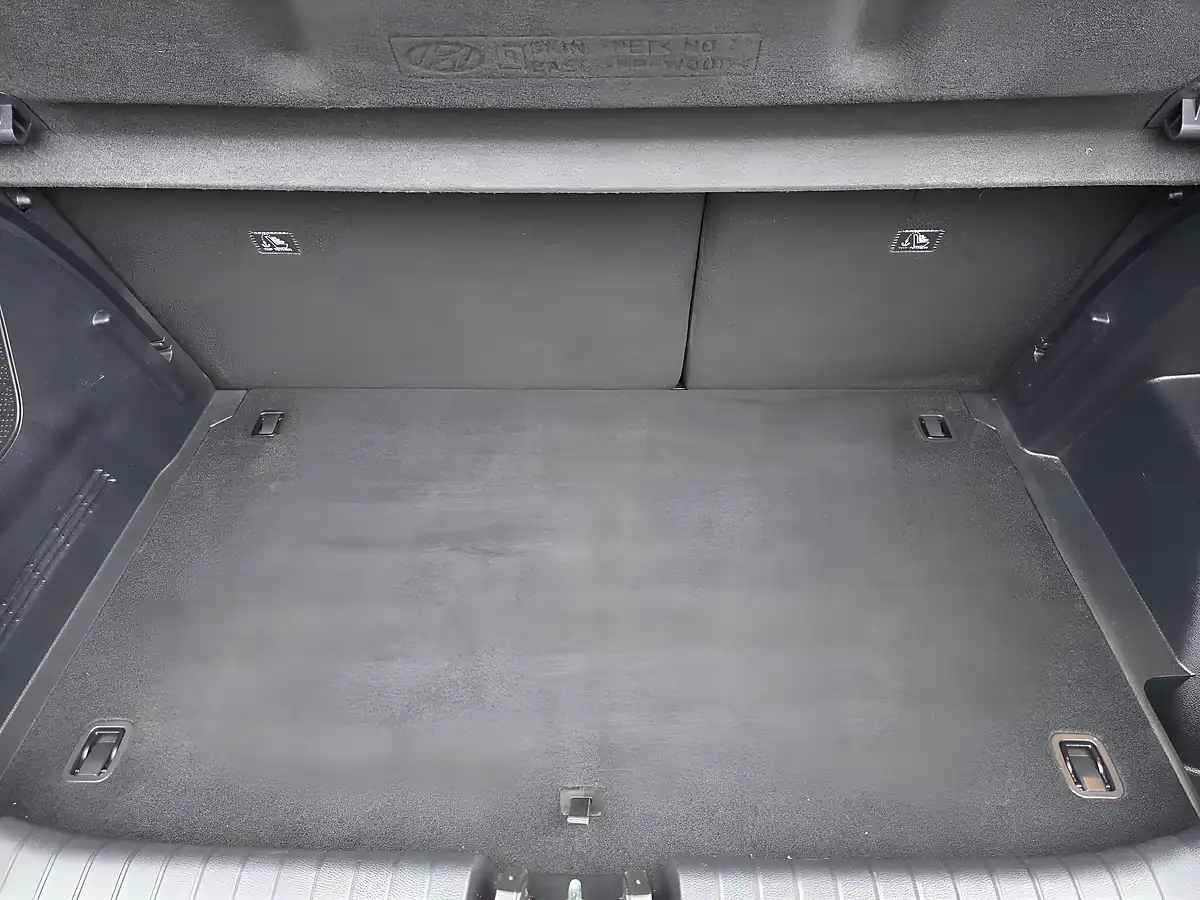 Used 2022 Hyundai i20 Ultimate - Interior and Exterior details 18