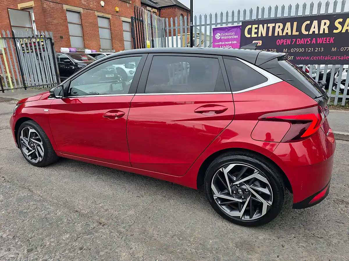 Used 2022 Hyundai i20 Ultimate - Interior and Exterior details 8