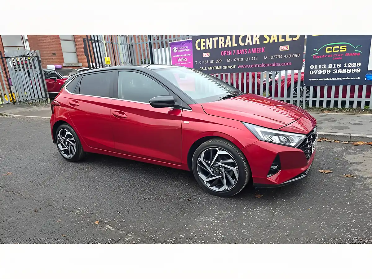 Used 2022 Hyundai i20 Ultimate Red - Front View