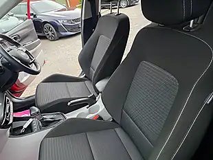 Used 2022 Hyundai i20 Ultimate Red - Interior and Exterior details 14