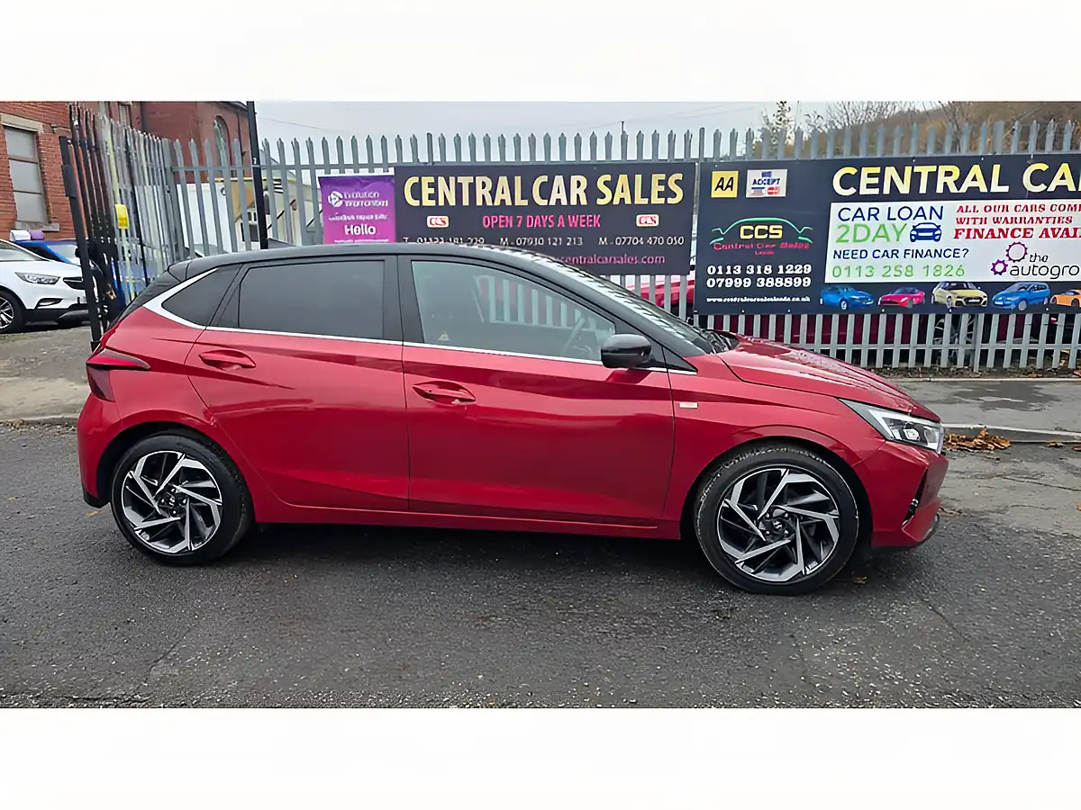 Used 2022 Hyundai i20 Ultimate Red - Interior and Exterior details 3