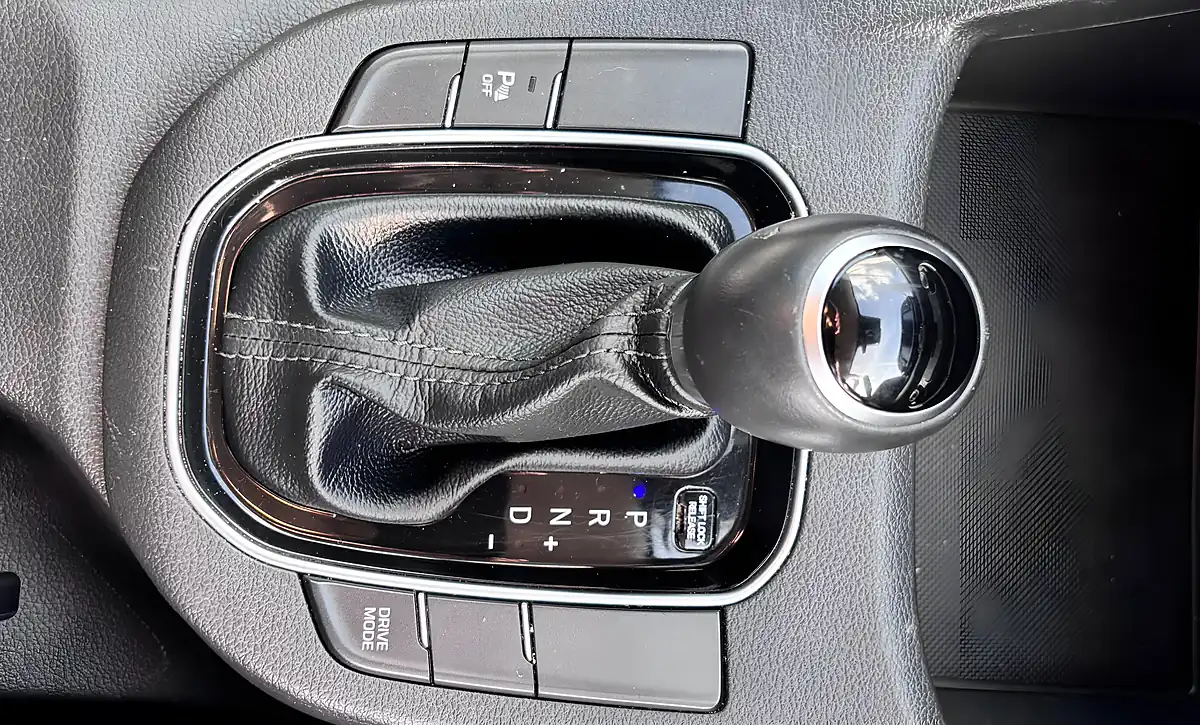 Used 2022 Hyundai I30 Se Connect Tourer Polar White - Interior and Exterior details 14