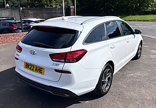 Used 2022 Hyundai I30 Se Connect Tourer Polar White - Interior and Exterior details 2
