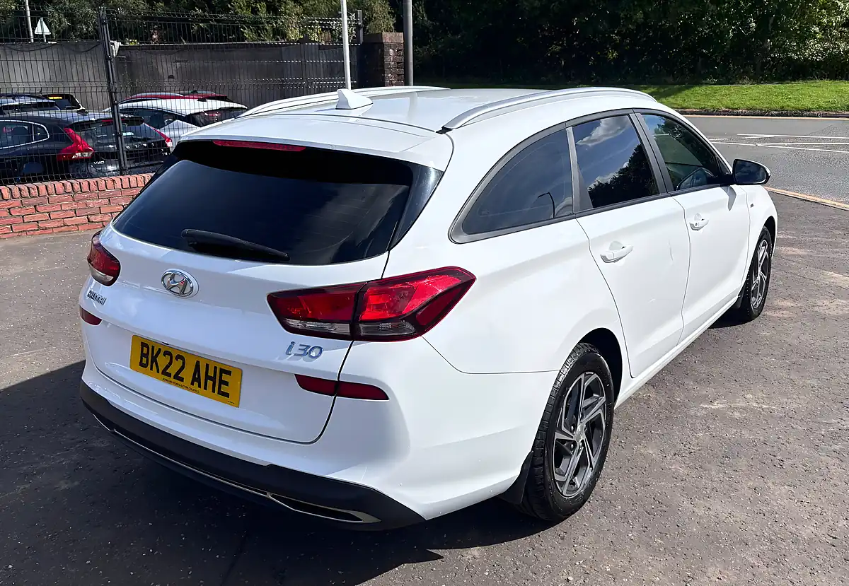 Used 2022 Hyundai I30 Se Connect Tourer Polar White - Interior and Exterior details 2
