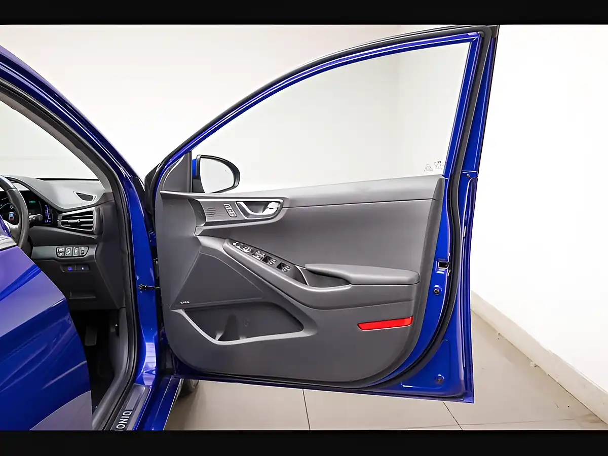 Used 2022 Hyundai Ioniq Premium Se Blue - Interior and Exterior details 20