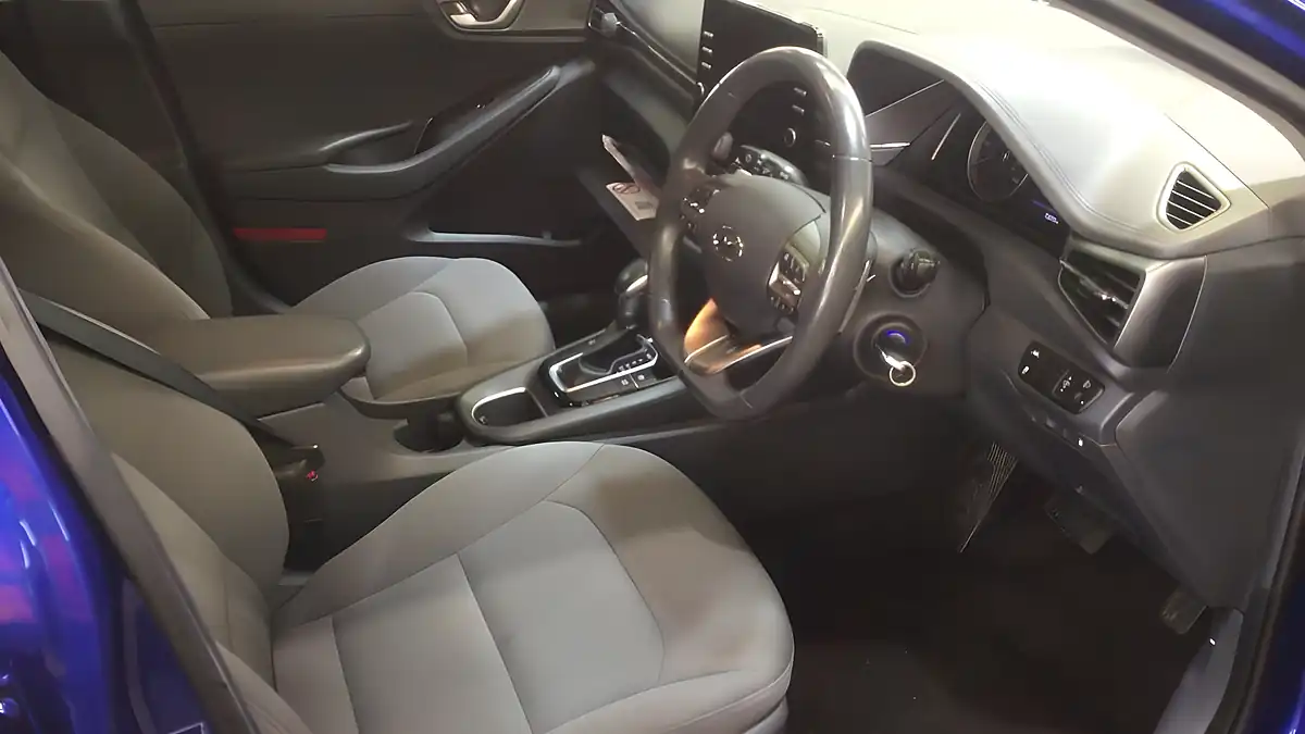 Used 2022 Hyundai Ioniq Premium Se Blue - Interior and Exterior details 12