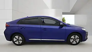 Used 2022 Hyundai Ioniq Premium Se Blue - Interior and Exterior details 5
