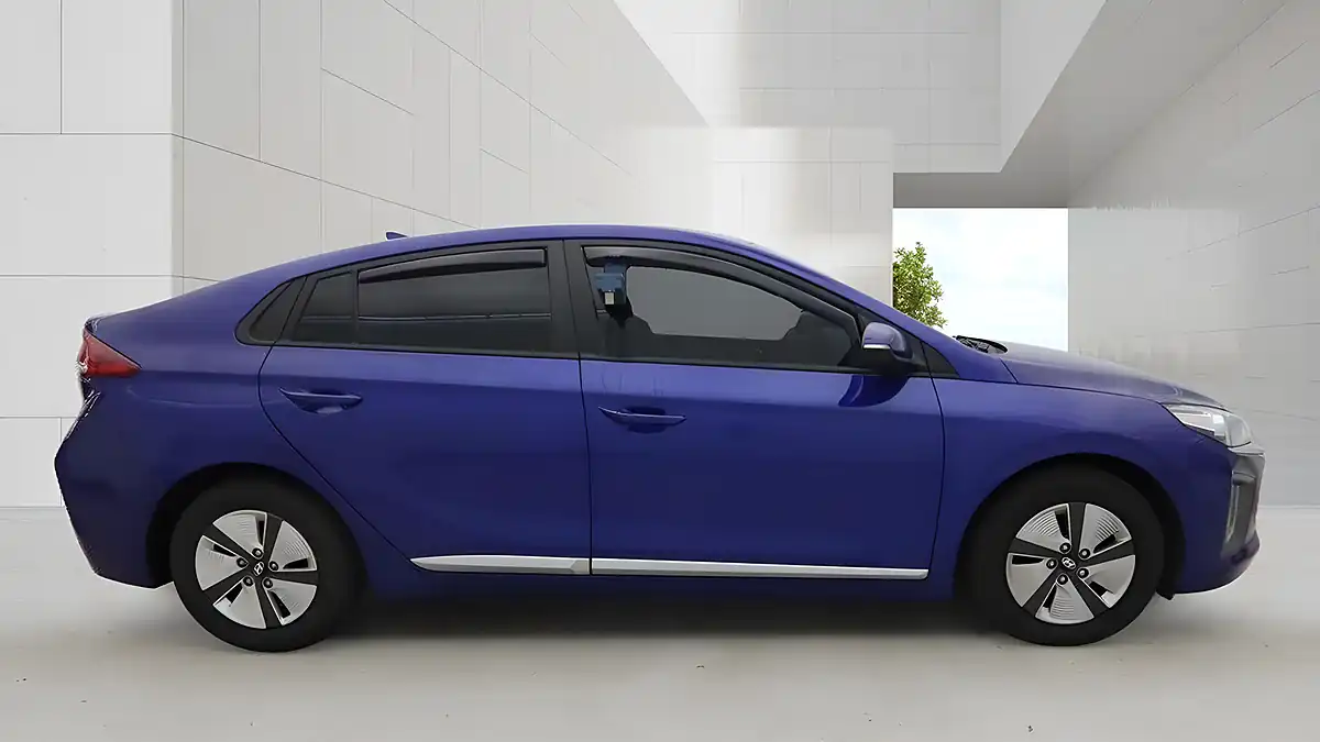 Used 2022 Hyundai Ioniq Premium Se Blue - Interior and Exterior details 5